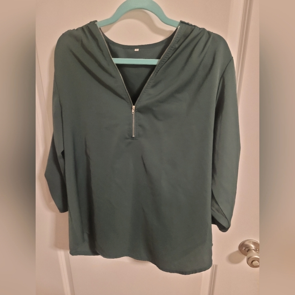 Green women's blouse size XL
